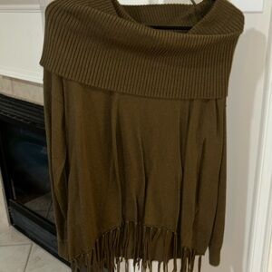 Michael kors sweater top hunter green. Excellent condition